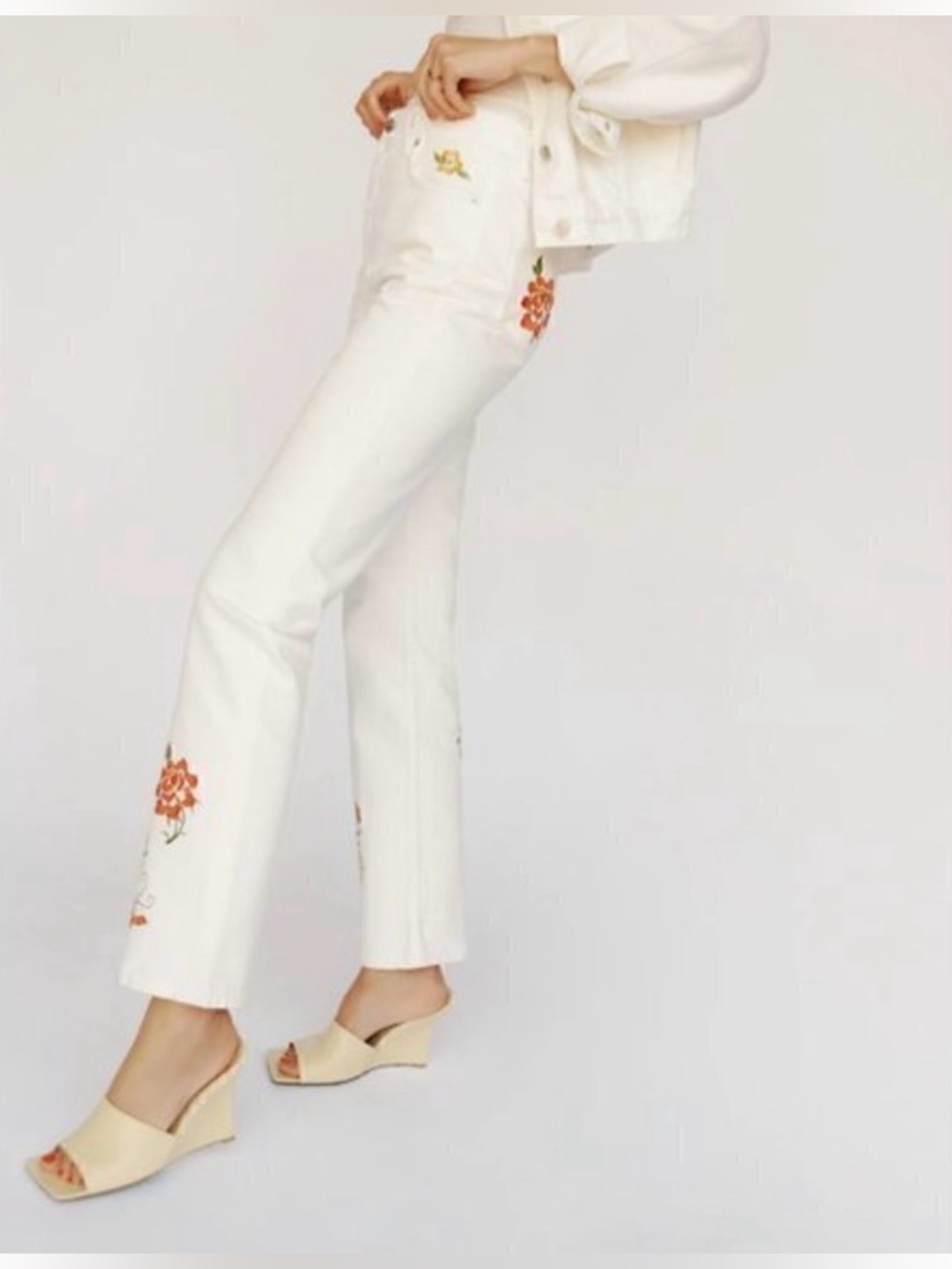 Reformation Cynthia High Rise Straight Leg Jeans in white w/ floral Size 27 1469